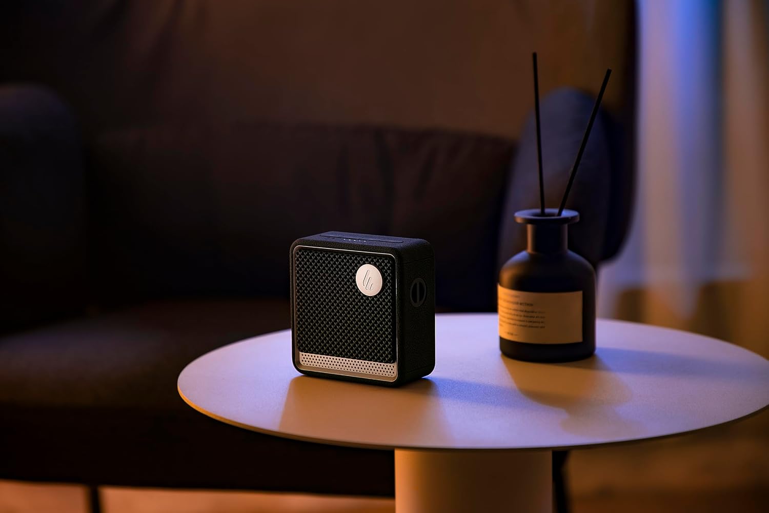 EDIFIER ES20 Portable Bluetooth Speaker with Ambient Lighting - Black