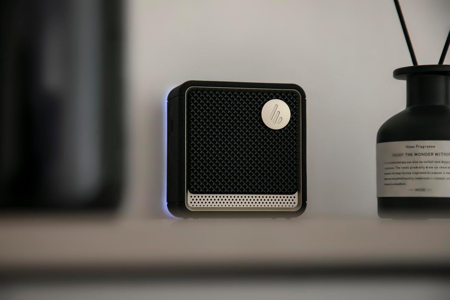 EDIFIER ES20 Portable Bluetooth Speaker with Ambient Lighting - Black