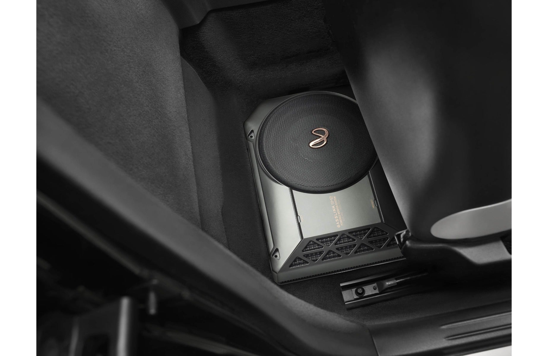 Infinity BassLink SM2 (SUBBLSM2AM) Compact 8" Powered Active Under-Seat Subwoofer w/ with 8-Gauge wiring kit