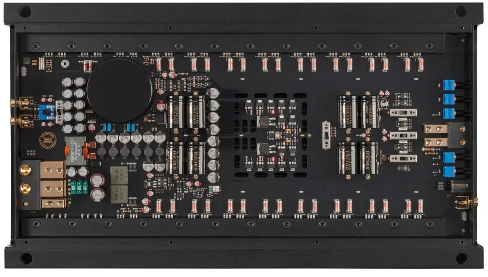 HELIX C ONE - Monoblock 1100 Watts Class D 1-channel High-end amplifier with integrated active crossover