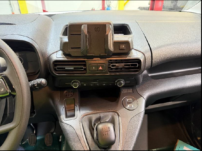 Citroen Berlingo, Vauxhall Combo, Peugeot Partner and Fiat Doblo Double DIN Fascia