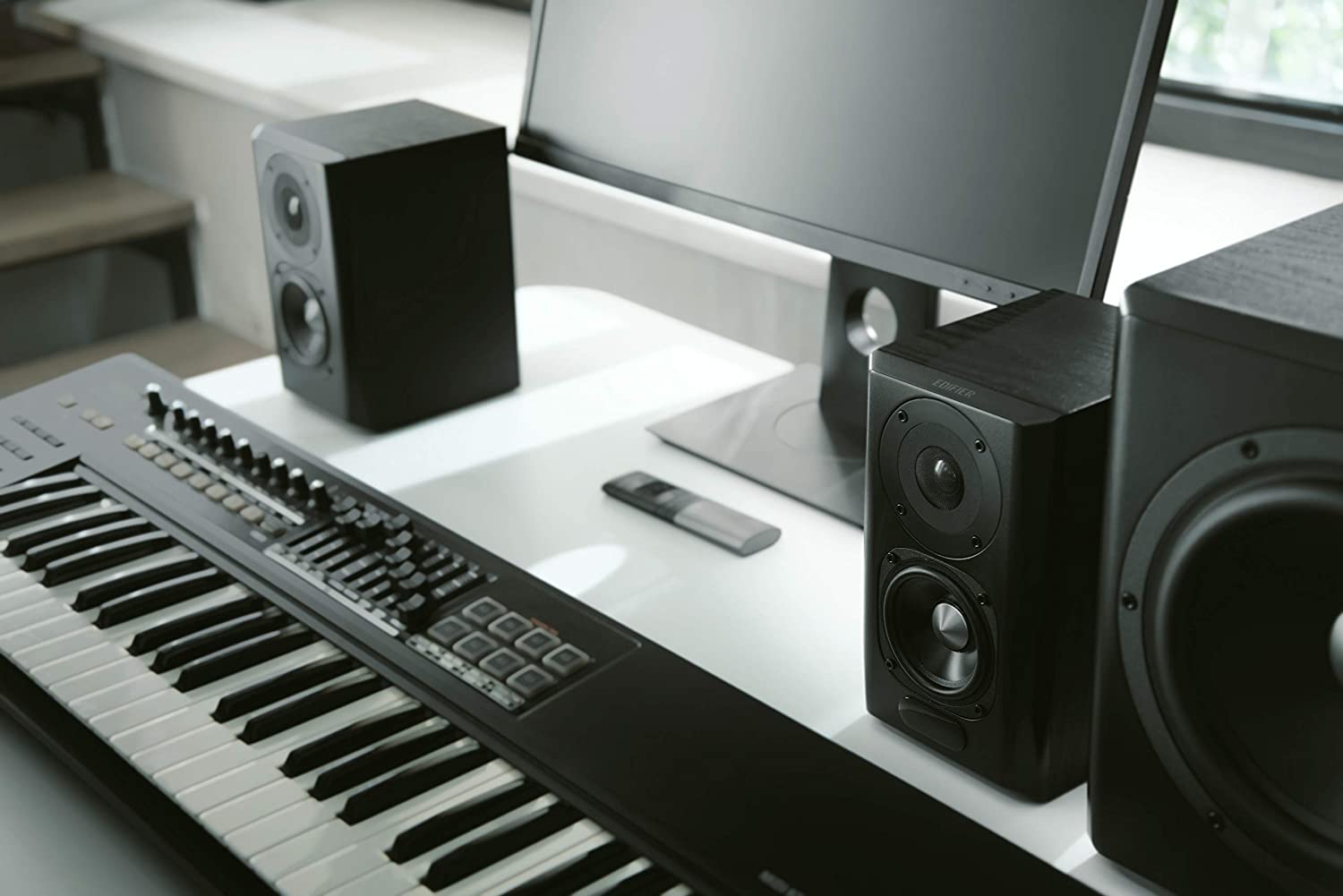 Edifier S351DB Bookshelf Speaker and Subwoofer 2.1 Speaker System aptX Bluetooth