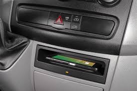 Mercedes Sprinter (W906) VW Crafter (06-16) Wireless smartphone charging pocket (10W) INB-MERC-10W
