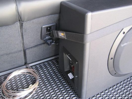 Rockford Fosgate P500-12P Punch Series compact 500-watt AMPLIFIED 12" Subwoofer Ported Enclosure