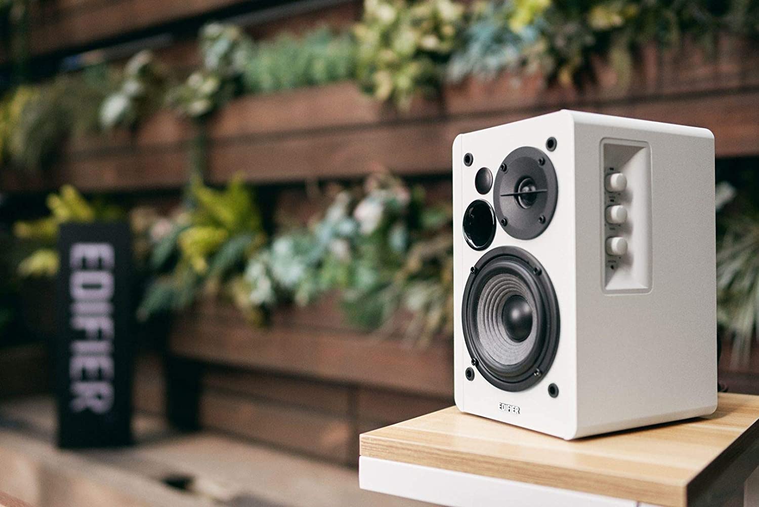 EDIFIER R1280T Active Speaker System with Dual RCA Inputs - White