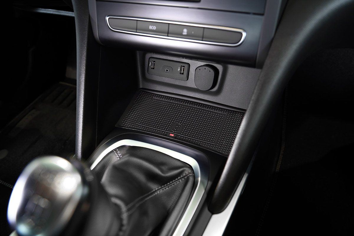 Renault Mégane IV 2016  onwards Wireless Charging upgrade WCI-RN-21-01