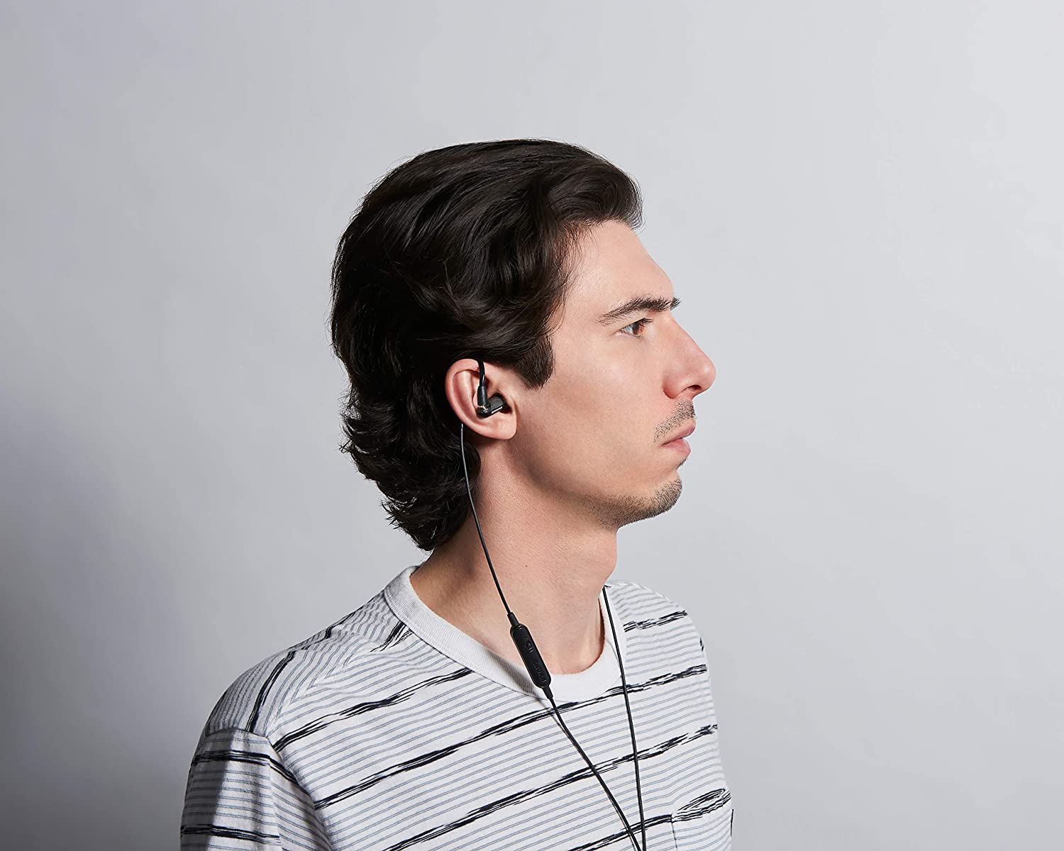 Shure AONIC 3 Earphones with Balanced Armature Drivers - Black
