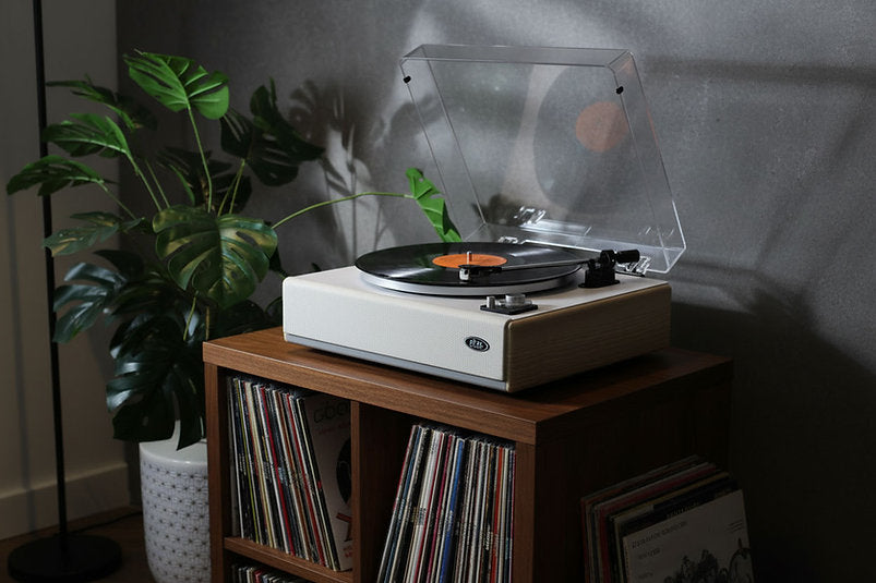 ELTAX Spinster all-in-one Turntable with Bluetooth