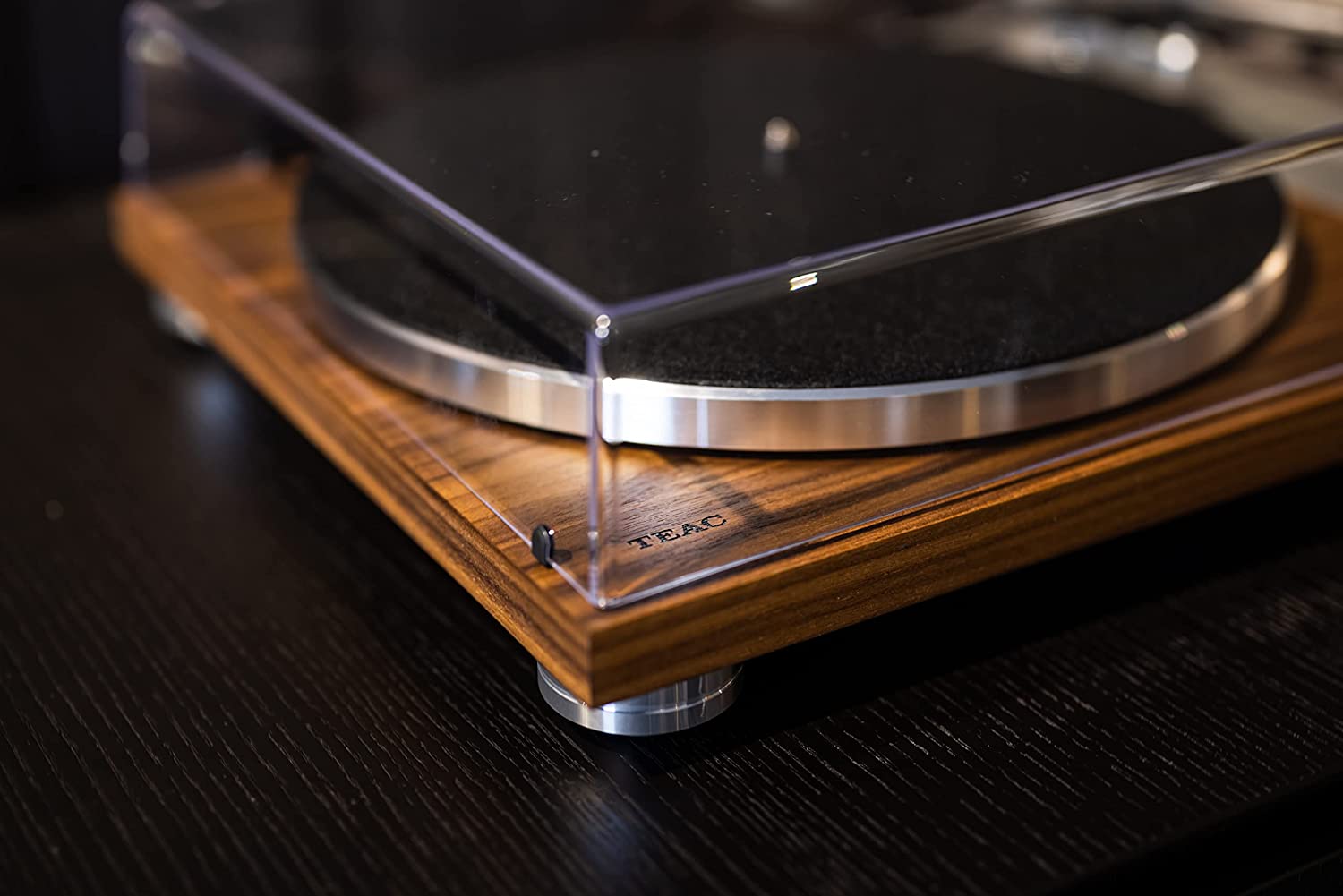 TEAC TN-400BT-X USB Turntable with Built-in phono stage Bluetooth aptX connectivity