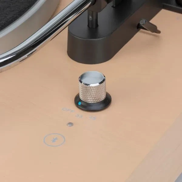 Mitchell Acoustics uStream TT2 Wireless Bluetooth Turntable Oak