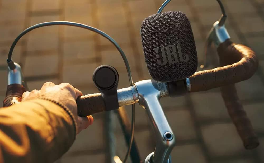 JBL Wind 3S portable Bluetooth speaker